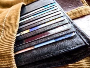 אמריקן אקספרס מציעה שישה כרטיסי אשראי