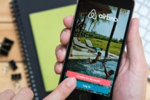 Airbnb דורשת מענה מהיר