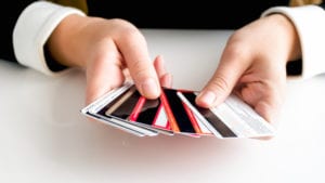 יותר מ-2 מיליארד כרטיסי אשראי לא פעילים