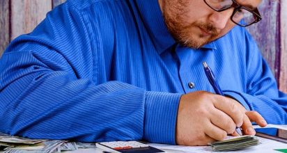 הפרשות לפנסיה לשכירים ולעצמאיים